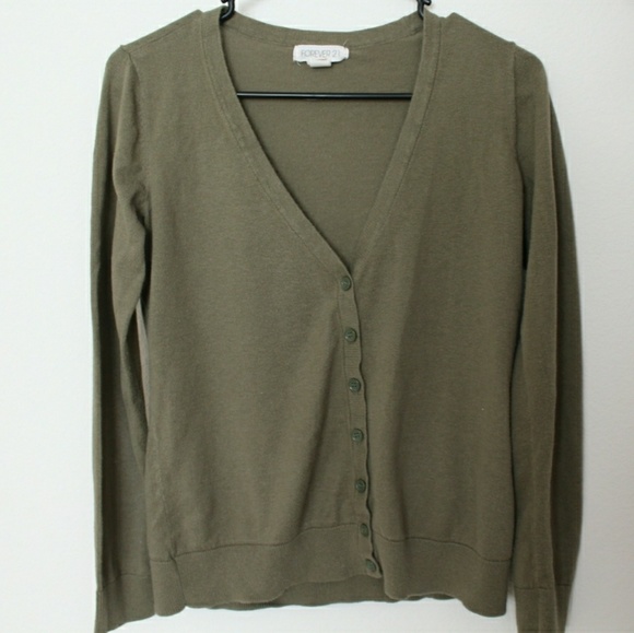 Olive cardigan 🍃 - Picture 1 of 3